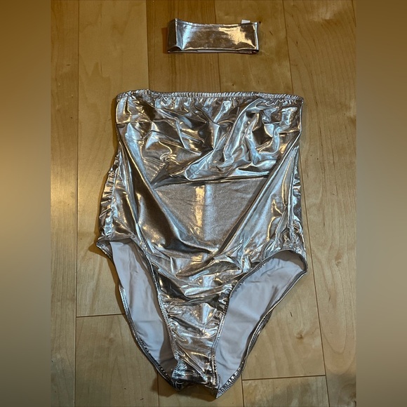Bodysuit Silver Metallic Halter Costume Cosplay Sz Small Medium NEW - Picture 5 of 5